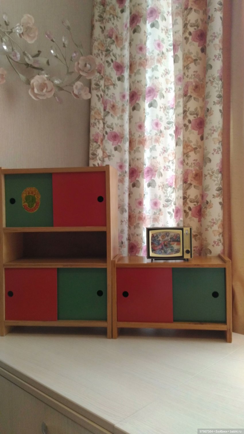 Катенькина квартира. Телевизор (фото 10)