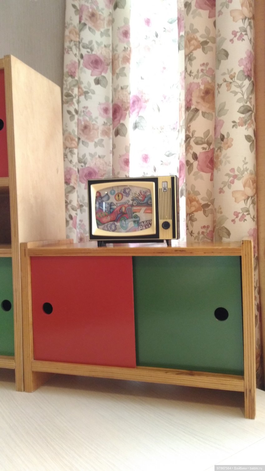 Катенькина квартира. Телевизор