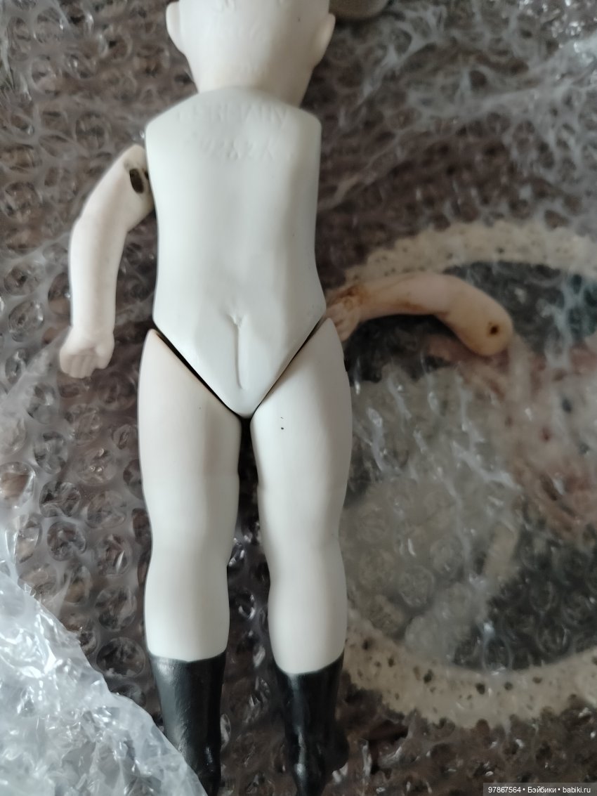 Кто у меня живёт — Опознание антикварных кукол: поиск по клейму (фото 4)