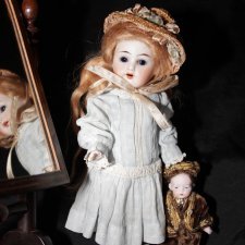Кто у меня живёт — Опознание антикварных кукол: поиск по клейму