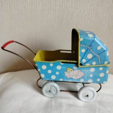 Винтажная жестяная колясочка