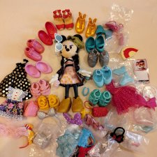 Минни Маус с огромным набором