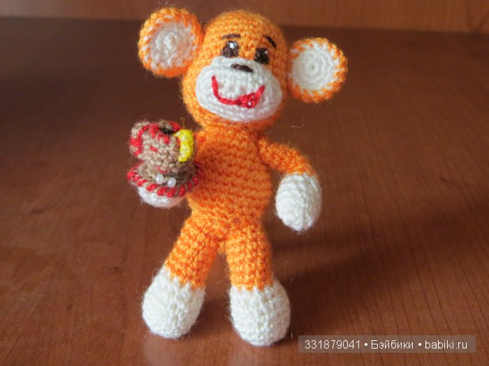 Озорные обезьянки ручной работы. Игрушки вязанные крючком