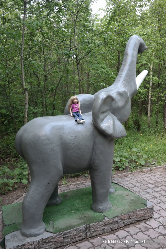 Приключения Логан на прогулке