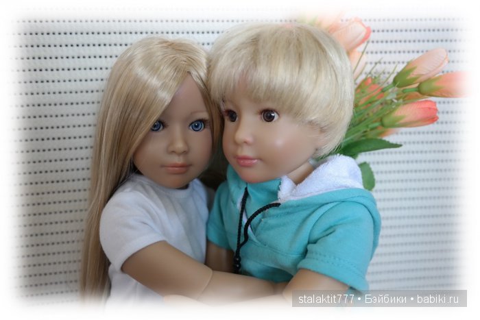 Мальчик с девочкой дружил, ей цветы всегда дарил