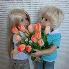 Мальчик с девочкой дружил, ей цветы всегда дарил