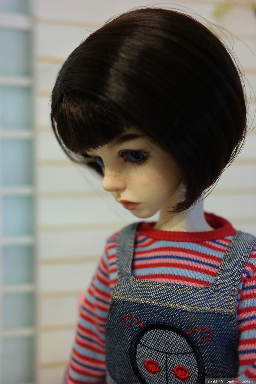 Алиса. Чуть романтичнее. И кот, конечно же кот