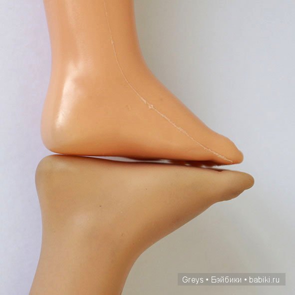 Кэрол Paola Reina и кукла "Маленькая леди" - сходство и различия