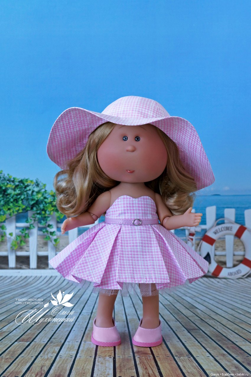 И булочки в тренде — Куклы Nines d'Onil (Нинес): Миа (Mia) (фото 2)