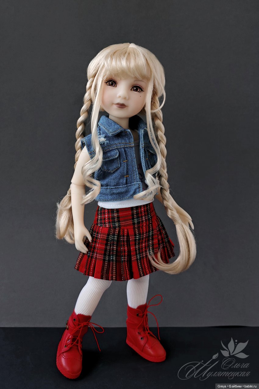 Прекрасная Максин | Бэйбики Прекрасная Максин — Куклы Ruby Red (Руби Ред) Fashion Friends: Siblies (фото 2)