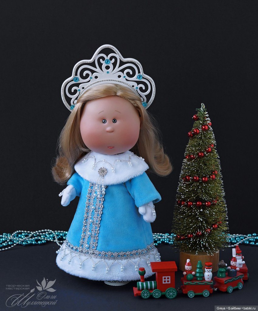 Новый год с булочками — Куклы Nines d'Onil (Нинес): Миа (Mia) (фото 4)
