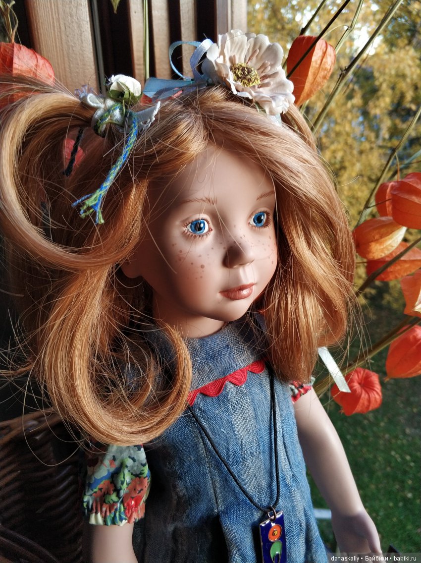 Azalea смотрит, как заходит солнце. Zwergnase рядом с нами