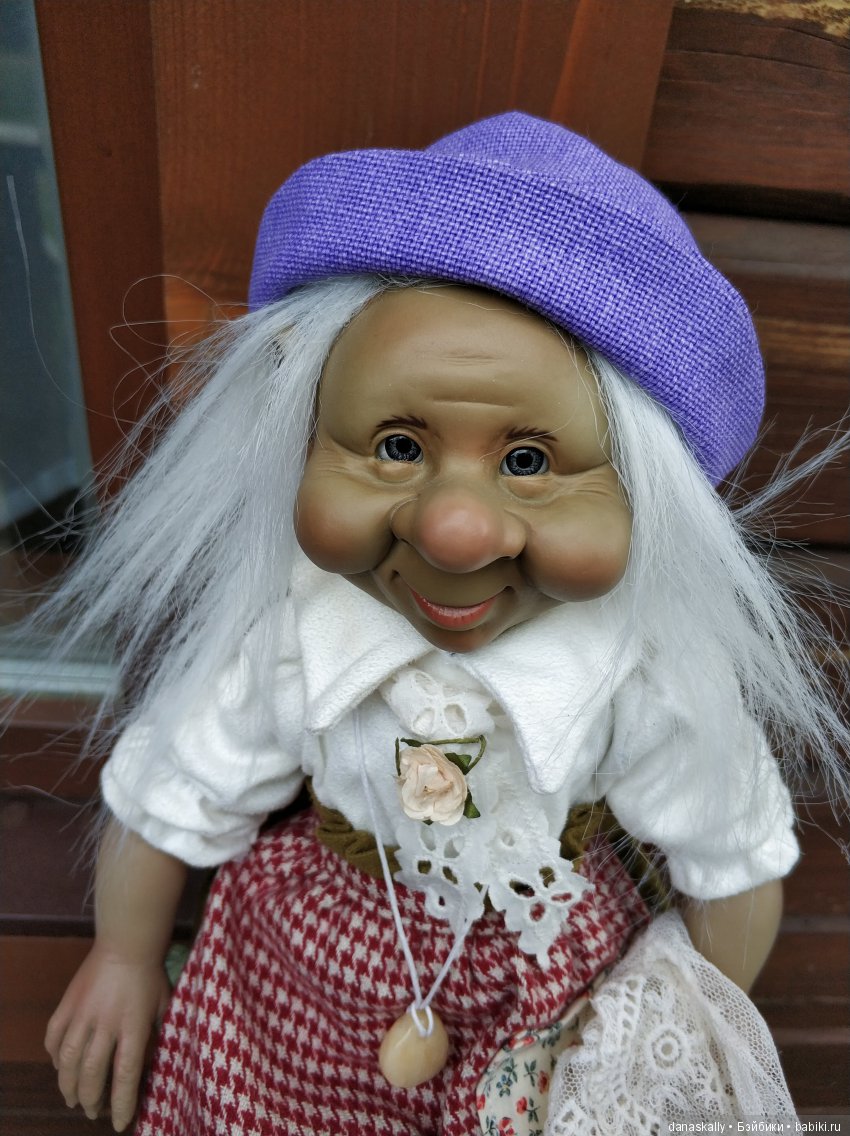 Бабушка приехала! Волшебный мир Elfos. Рep Catala и его куклы. Беансит узнает новости (фото 7)