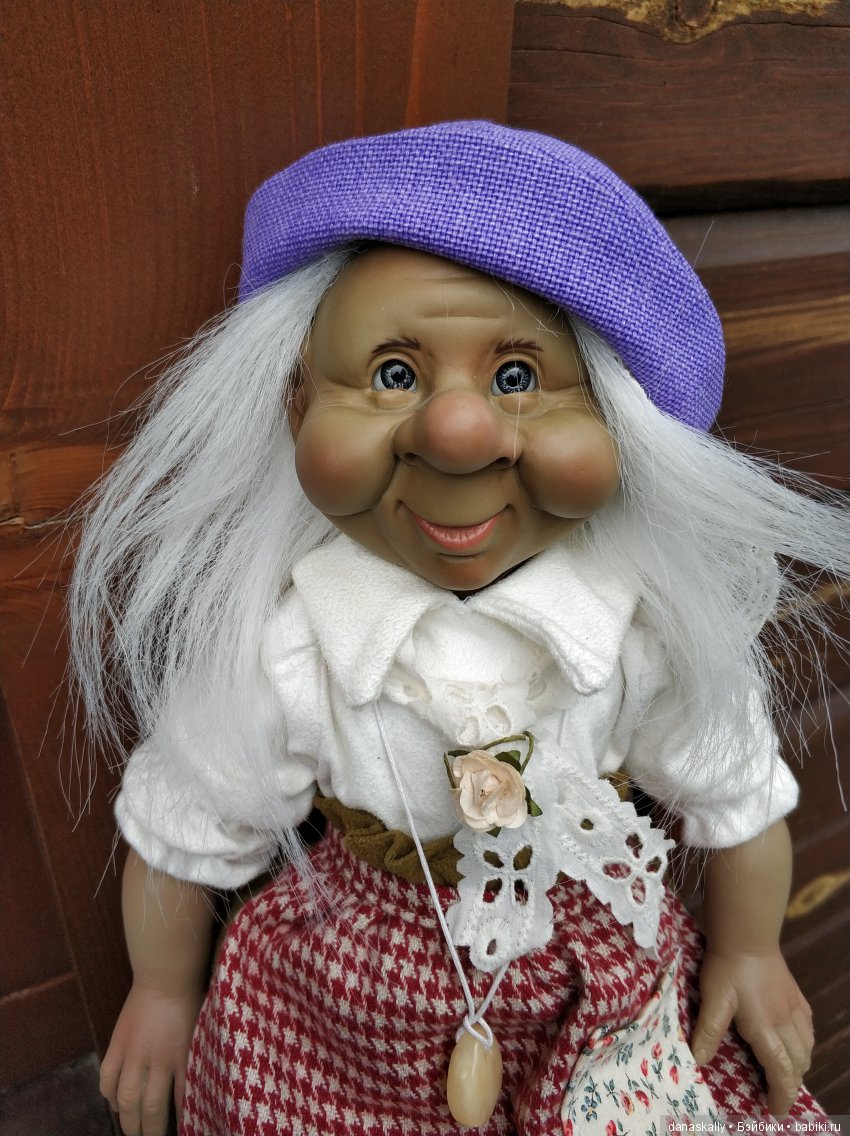 Бабушка приехала! Волшебный мир Elfos. Рep Catala и его куклы. Беансит узнает новости