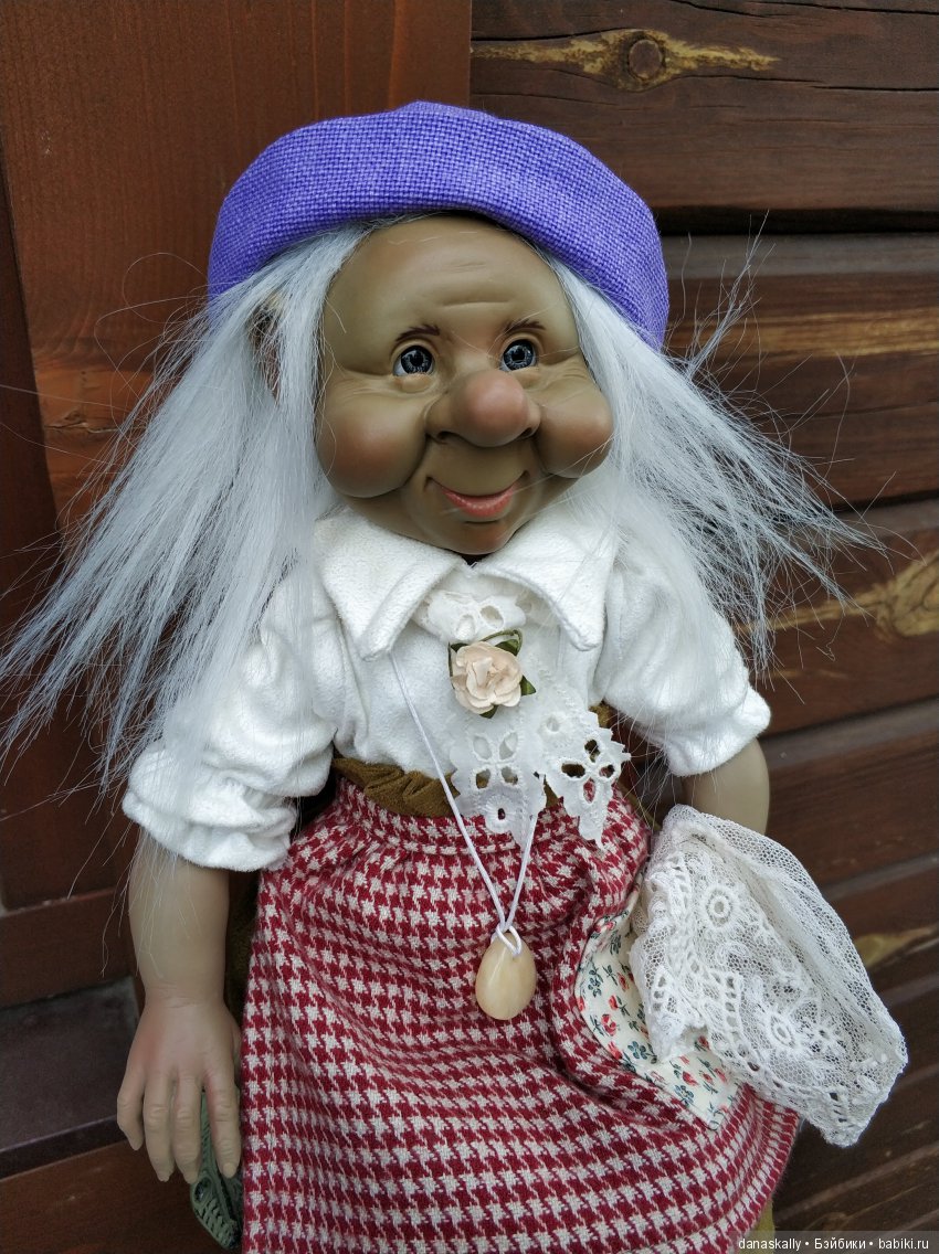 Бабушка приехала! Волшебный мир Elfos. Рep Catala и его куклы. Беансит узнает новости (фото 6)