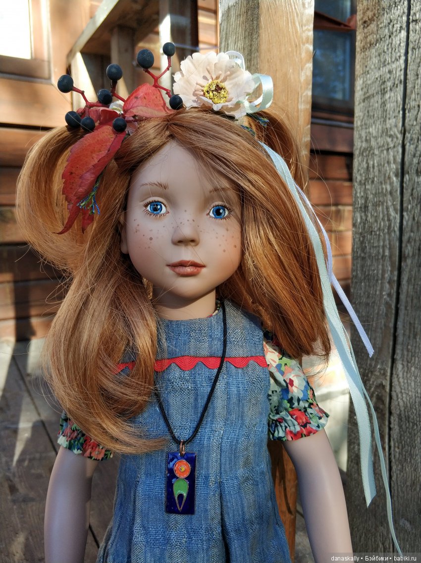 Девичий виноград и Азалия. Краски уходящего лета и любимый забор (фото 3)