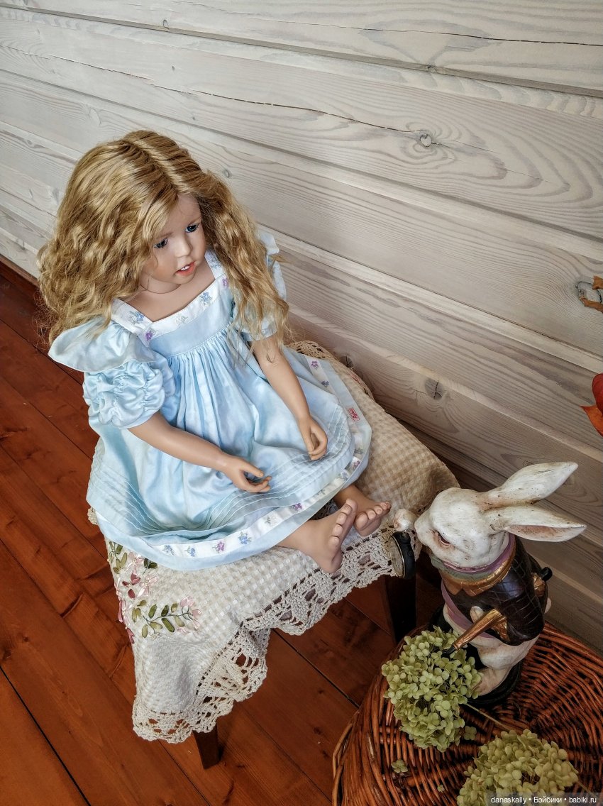 Инес от Ute Kase Lepp и Белый Кролик. Неожиданная встреча