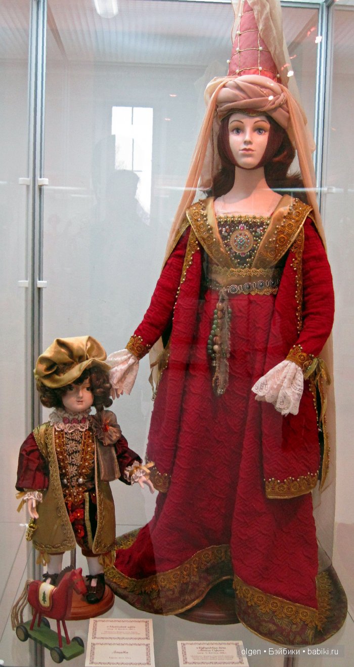 "Всемирная история в куклах". Выставка костюмированной фарфоровой скульптуры, Дмитров 2015. Фоторепортаж (фото 3)