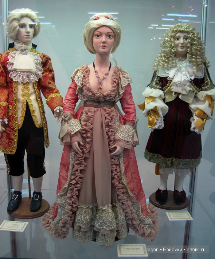 "Всемирная история в куклах". Выставка костюмированной фарфоровой скульптуры, Дмитров 2015. Фоторепортаж (фото 5)