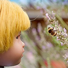 Ванечка, Ванюша, кашку всю ты скушай. Хлопни ты в ладошки и погладь ты кошку