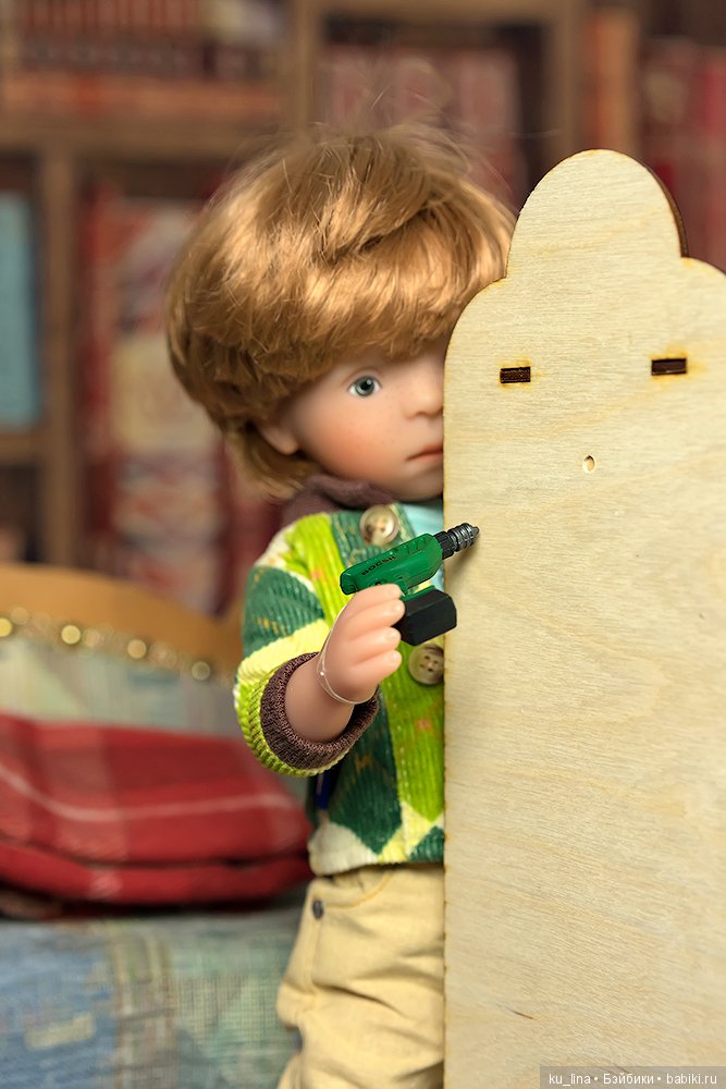 Вдруг упала шишка, прямо мишке в лоб! Рассердился мишка и ногою ТОП