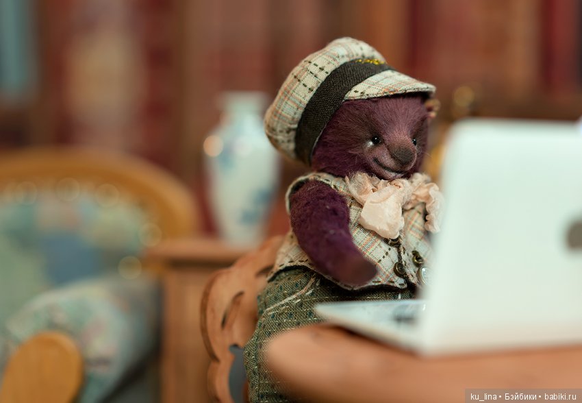 Вдруг упала шишка, прямо мишке в лоб! Рассердился мишка и ногою ТОП