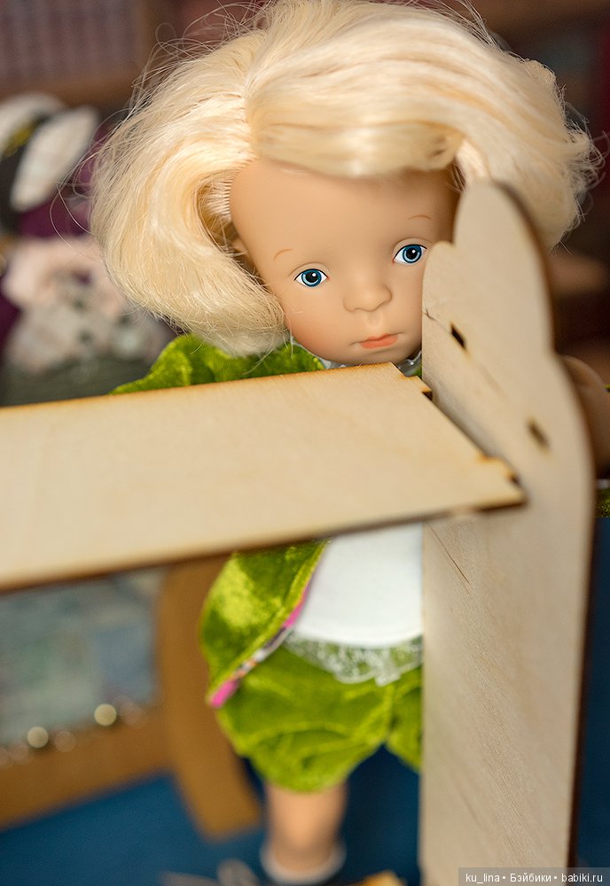 Вдруг упала шишка, прямо мишке в лоб! Рассердился мишка и ногою ТОП