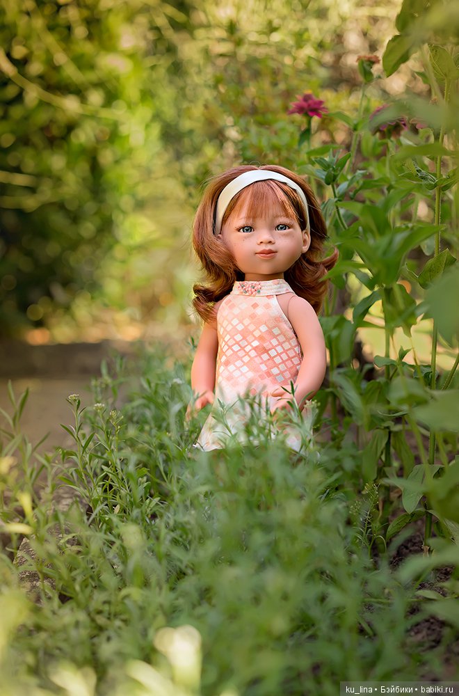 Король оранжевое лето, голубоглазый мальчуган, фонтаны ультрафиолета включает в небе по утрам