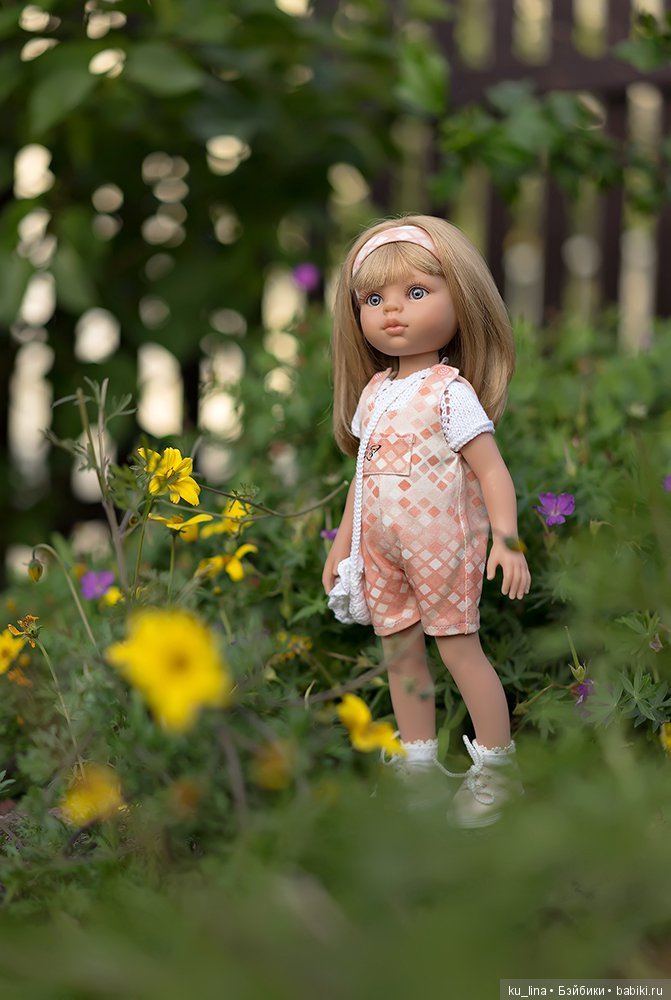 Король оранжевое лето, голубоглазый мальчуган, фонтаны ультрафиолета включает в небе по утрам