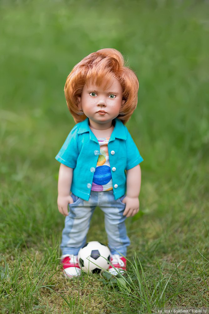 Король оранжевое лето, голубоглазый мальчуган, фонтаны ультрафиолета включает в небе по утрам