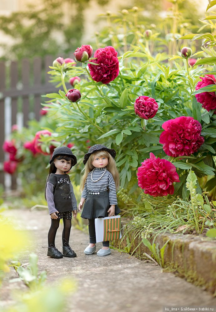 Король оранжевое лето, голубоглазый мальчуган, фонтаны ультрафиолета включает в небе по утрам