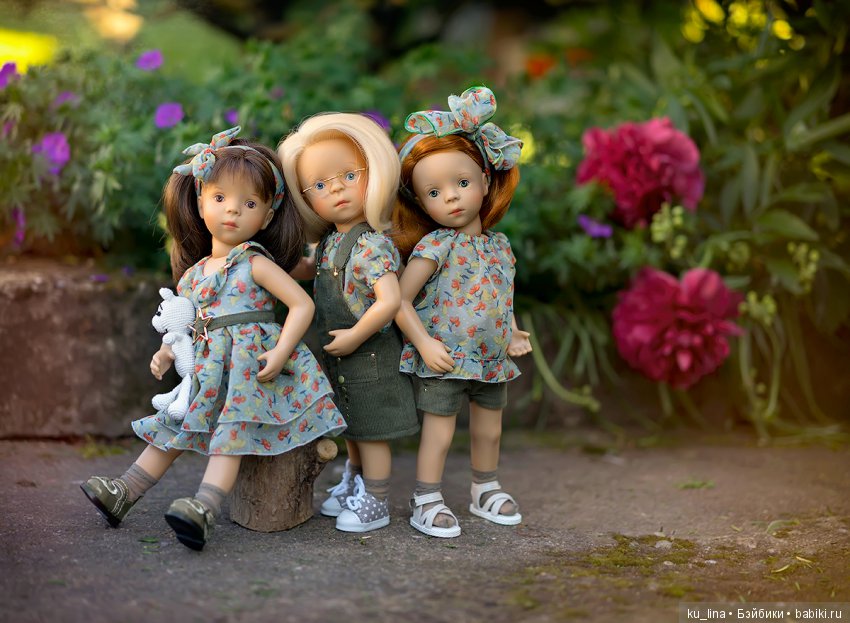 Король оранжевое лето, голубоглазый мальчуган, фонтаны ультрафиолета включает в небе по утрам