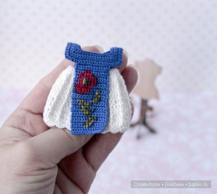 Вышивка на кукольных платьях (фото 4)