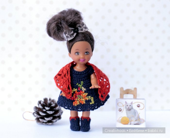 Вышивка на кукольных платьях (фото 5)