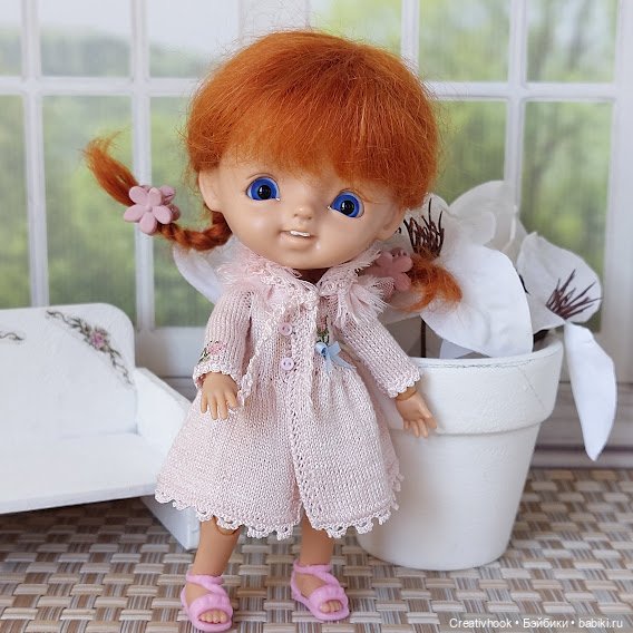 Микро вышивка на миниатюрной кукольной одежде (фото 4)