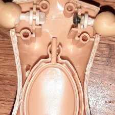 Ремонт шарнира руки барбиобразной куклы