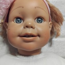 Большая девочка  с зубками