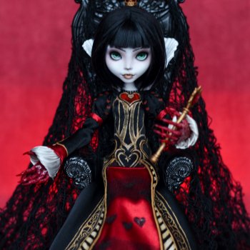 Красная Королева Арт проект: Алиса, сквозь зеркала