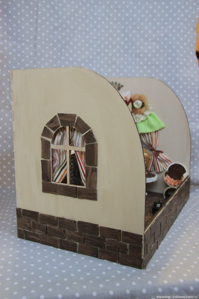 Два домишки для одного мальчишки. Часть 1