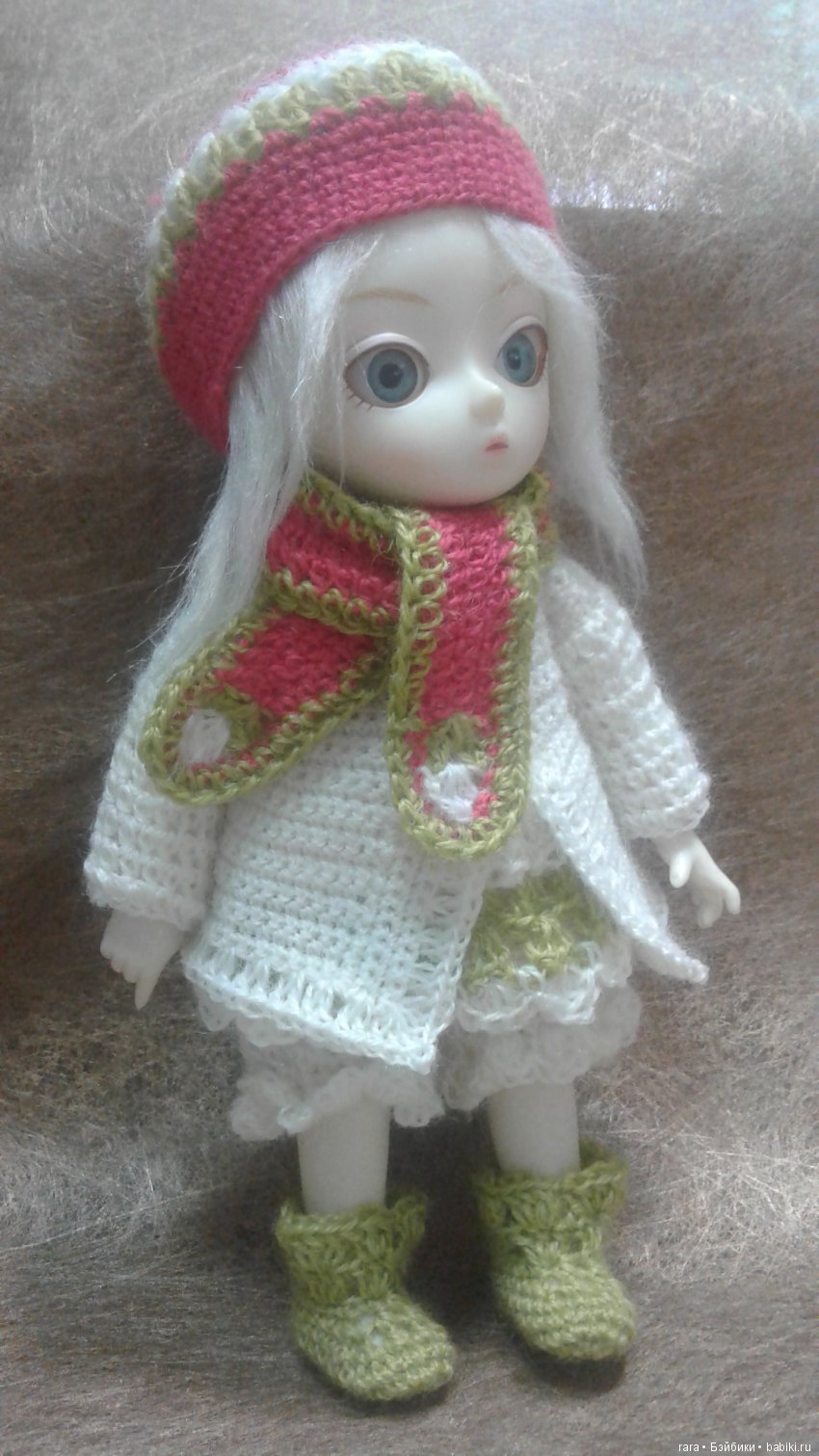 Взяла Куку с собой на работу (фото 4)