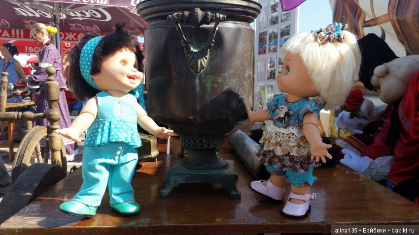 Мои фейсинки празднуют День поселения и демонстрируют новые наряды