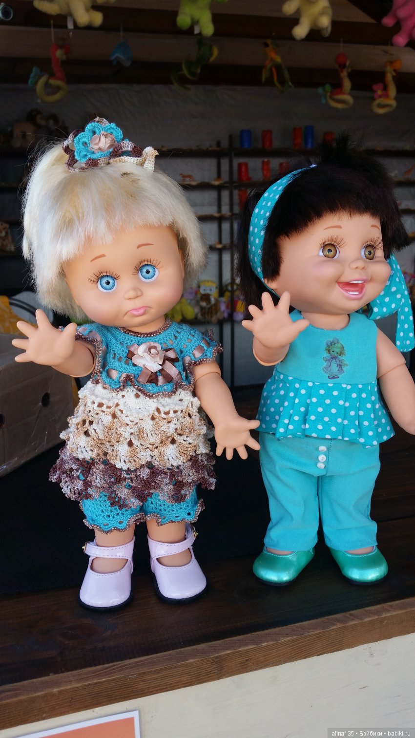 Мои фейсинки празднуют День поселения и демонстрируют новые наряды