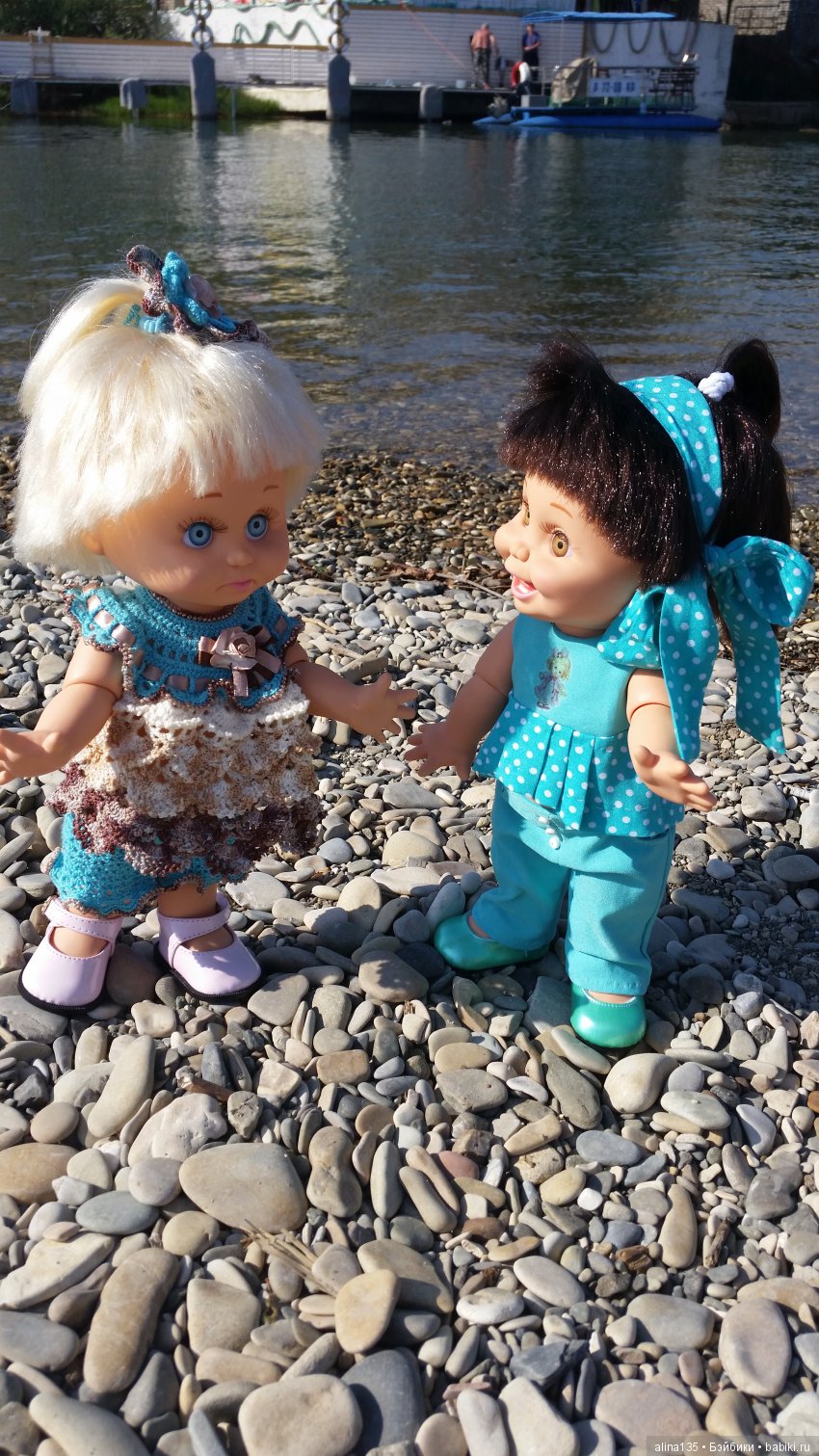 Мои фейсинки празднуют День поселения и демонстрируют новые наряды