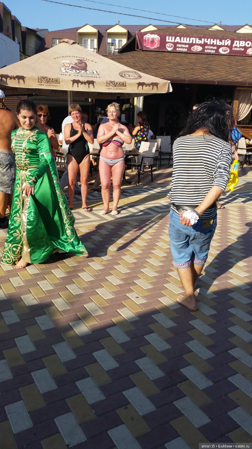 Мои фейсинки празднуют День поселения и демонстрируют новые наряды