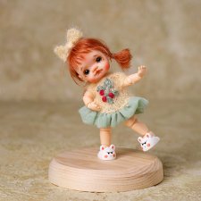 Малышка на теле мини YMY