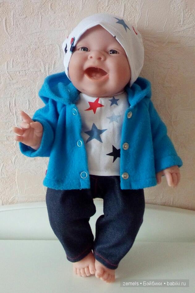 комплект на куклу с джинсами