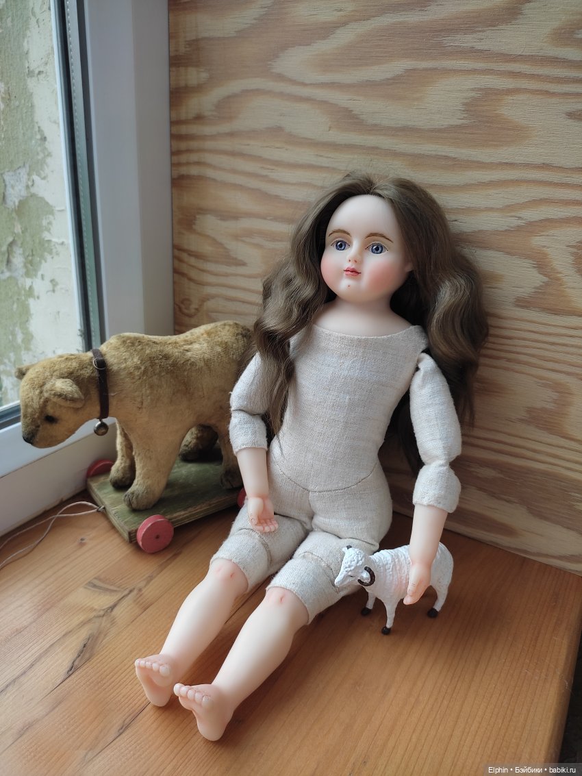 Новая восковая куколка по мотивам антикварных