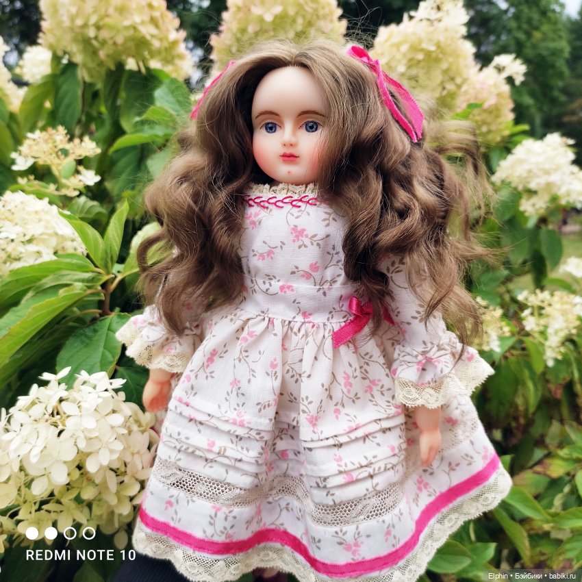 Новая восковая куколка по мотивам антикварных