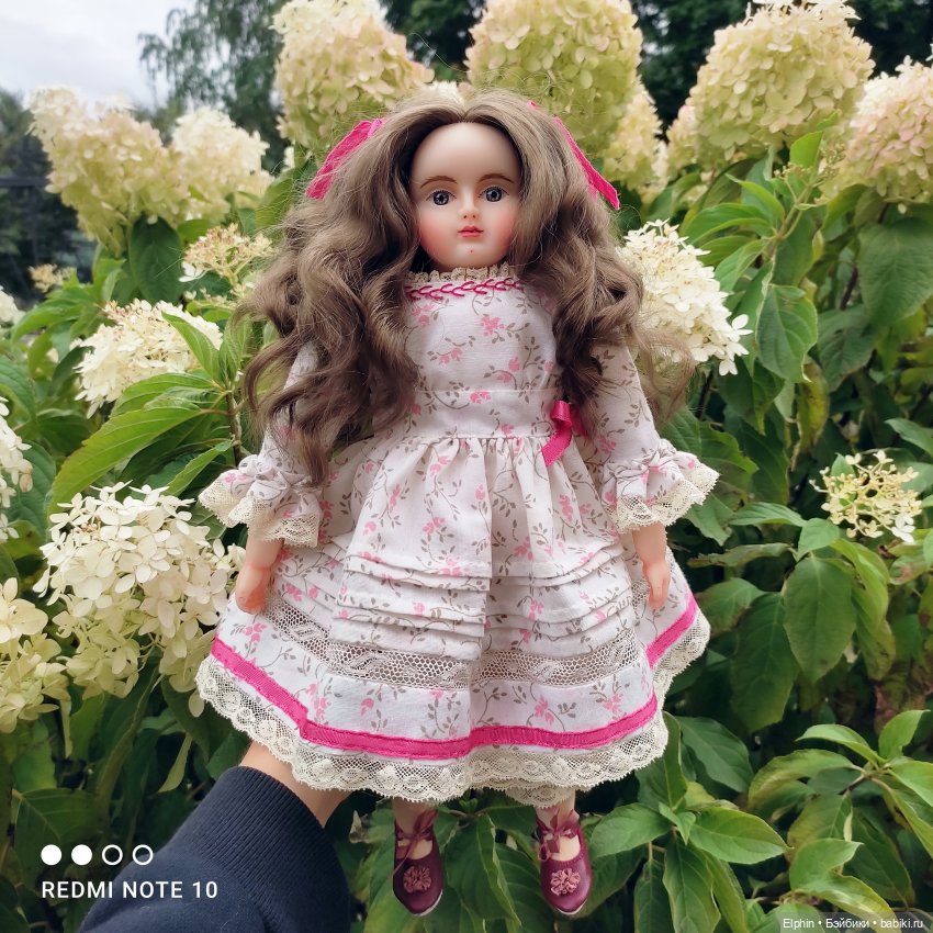 Новая восковая куколка по мотивам антикварных