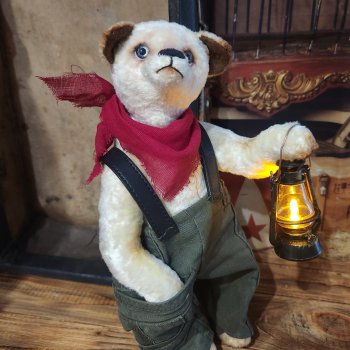 Лукас (Lukas) – "светоносный"